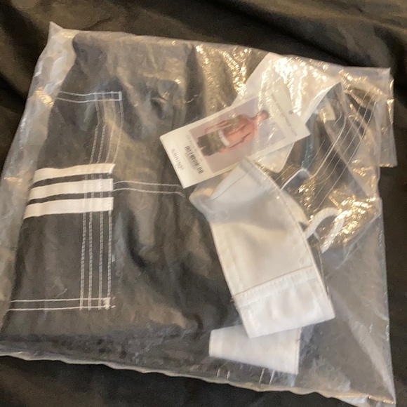 Men’s black and white shorts - Picture 6 of 6